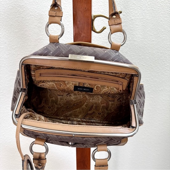 Y2K Vintage Early 2000’s Nine West Brown Shoulder Bag with Silver Knobs - Picture 4 of 8